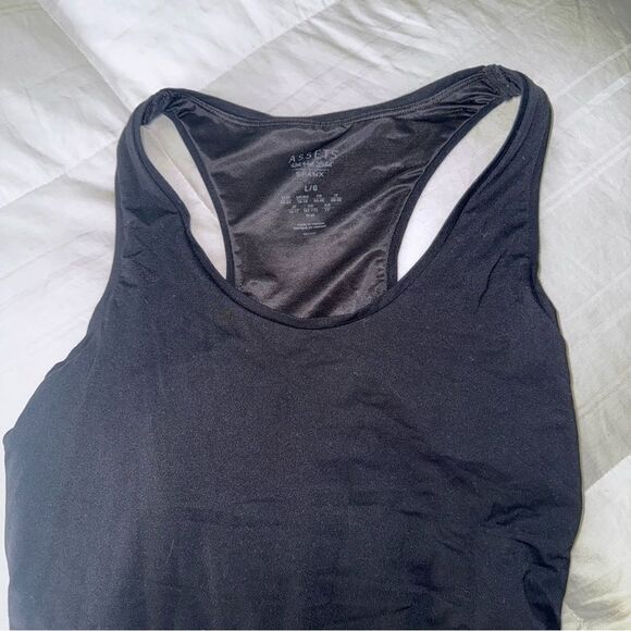 ASSETS Red Hot Label by SPANX microfiber double layer racer back tank shape wear - Picture 3 of 7
